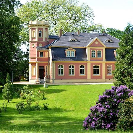 Ferienwohnung Im Gutshof Direkt Gegenueber Dem Schloss, Rhododendronpark Mit Terrasse Und Wlan Kromlau Bagian luar foto