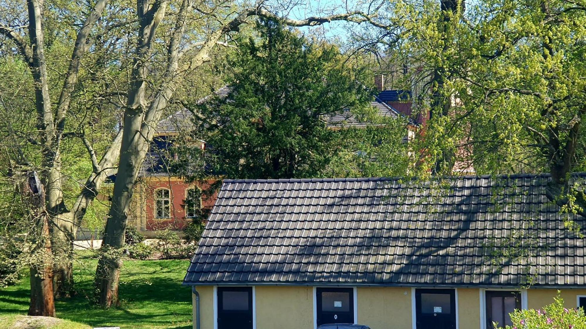 Ferienwohnung Im Gutshof Direkt Gegenueber Dem Schloss, Rhododendronpark Mit Terrasse Und Wlan Kromlau Bagian luar foto