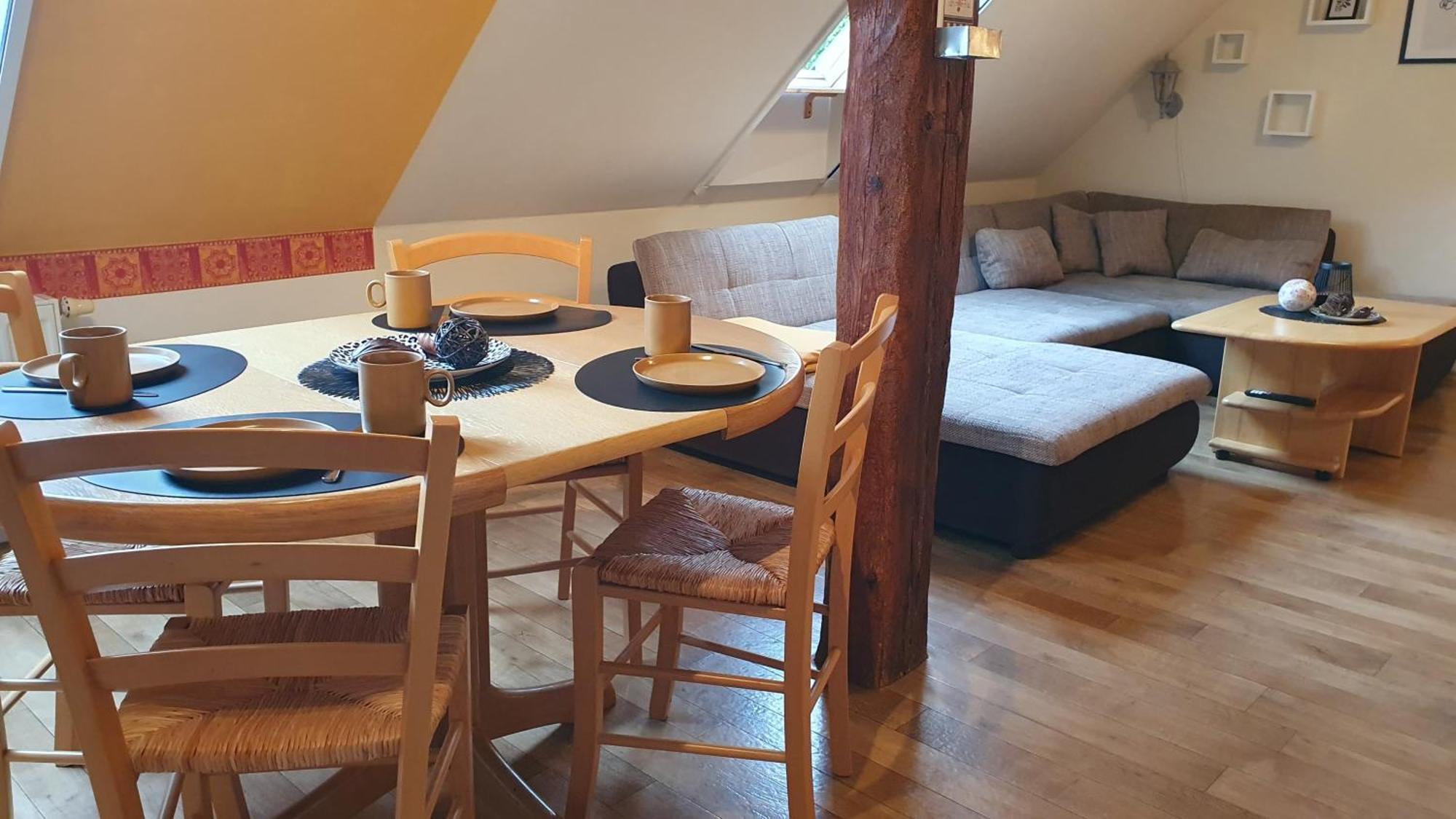 Ferienwohnung Im Gutshof Direkt Gegenueber Dem Schloss, Rhododendronpark Mit Terrasse Und Wlan Kromlau Bagian luar foto